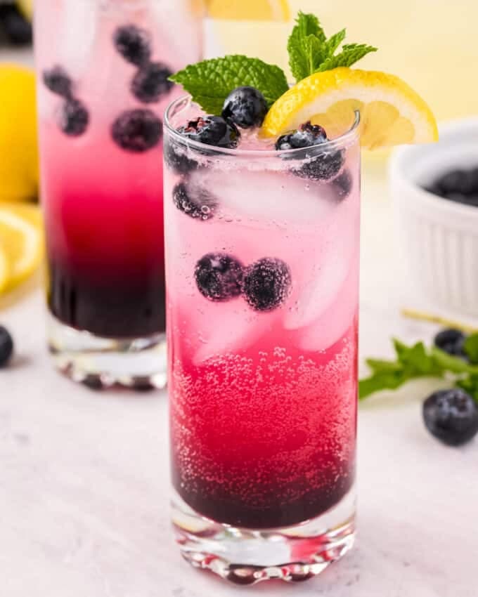 Blueberry fizz